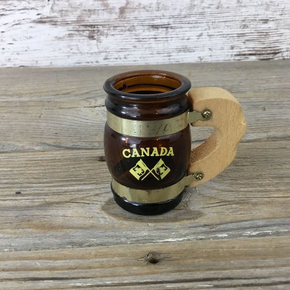 Vintage Brown Glass Canada Souvenir Mini Mug Stein Shot Glass Siestaware - Picture 1 of 8